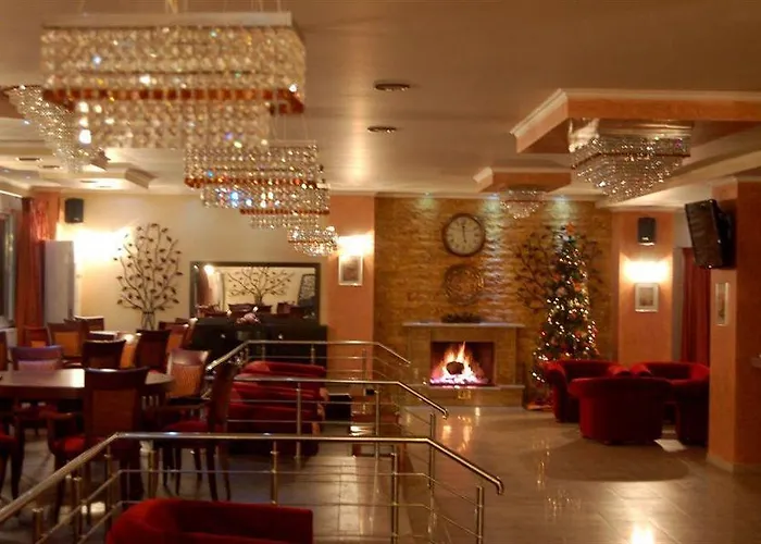 亚历山德斯酒店 3*