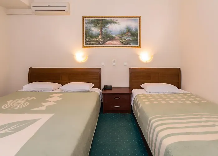 亚历山德斯酒店 Doxato